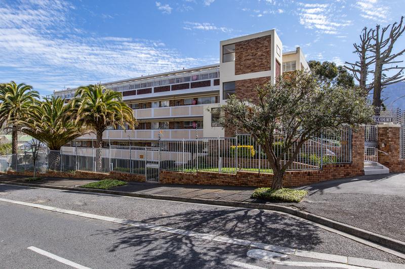 To Let 2 Bedroom Property for Rent in Wynberg Upper Western Cape